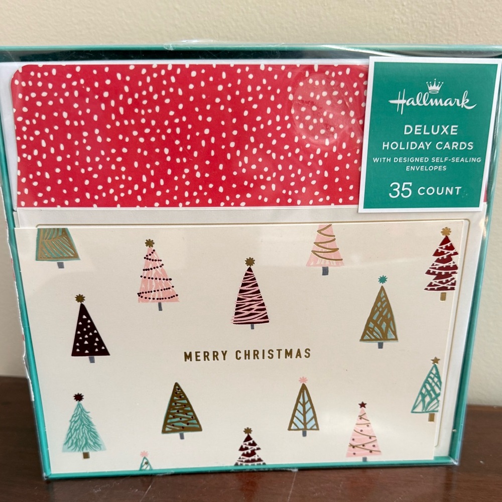 3 for $15 SALE Set of 35 Deluxe Hallmark “Merry Christmas” cards w/ envelopes